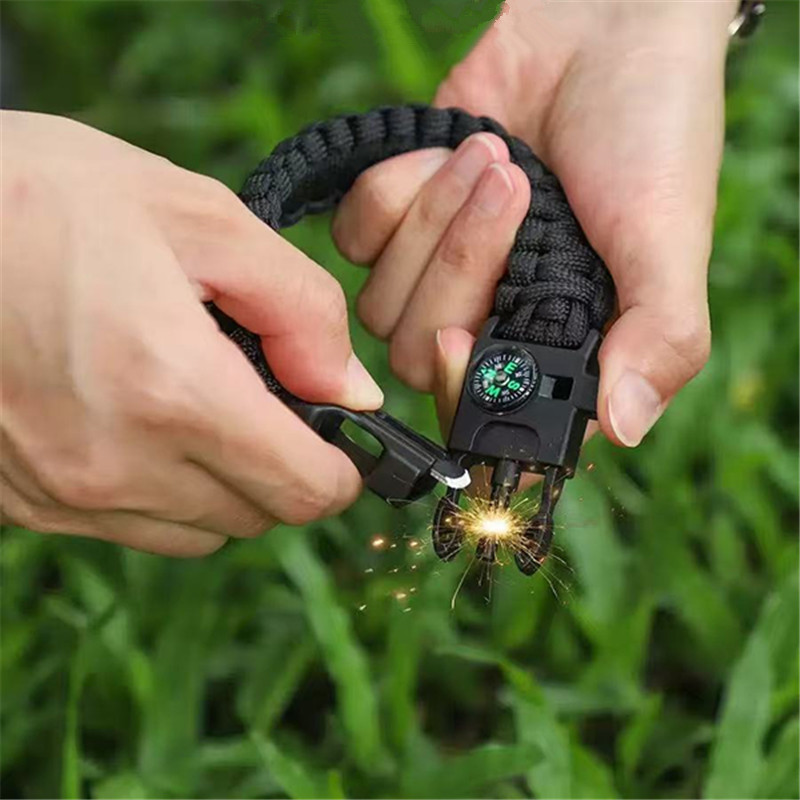 سوار بوصلة خمسة في واحد مع سوا - مراجعة Fire Starting Kit وسعره